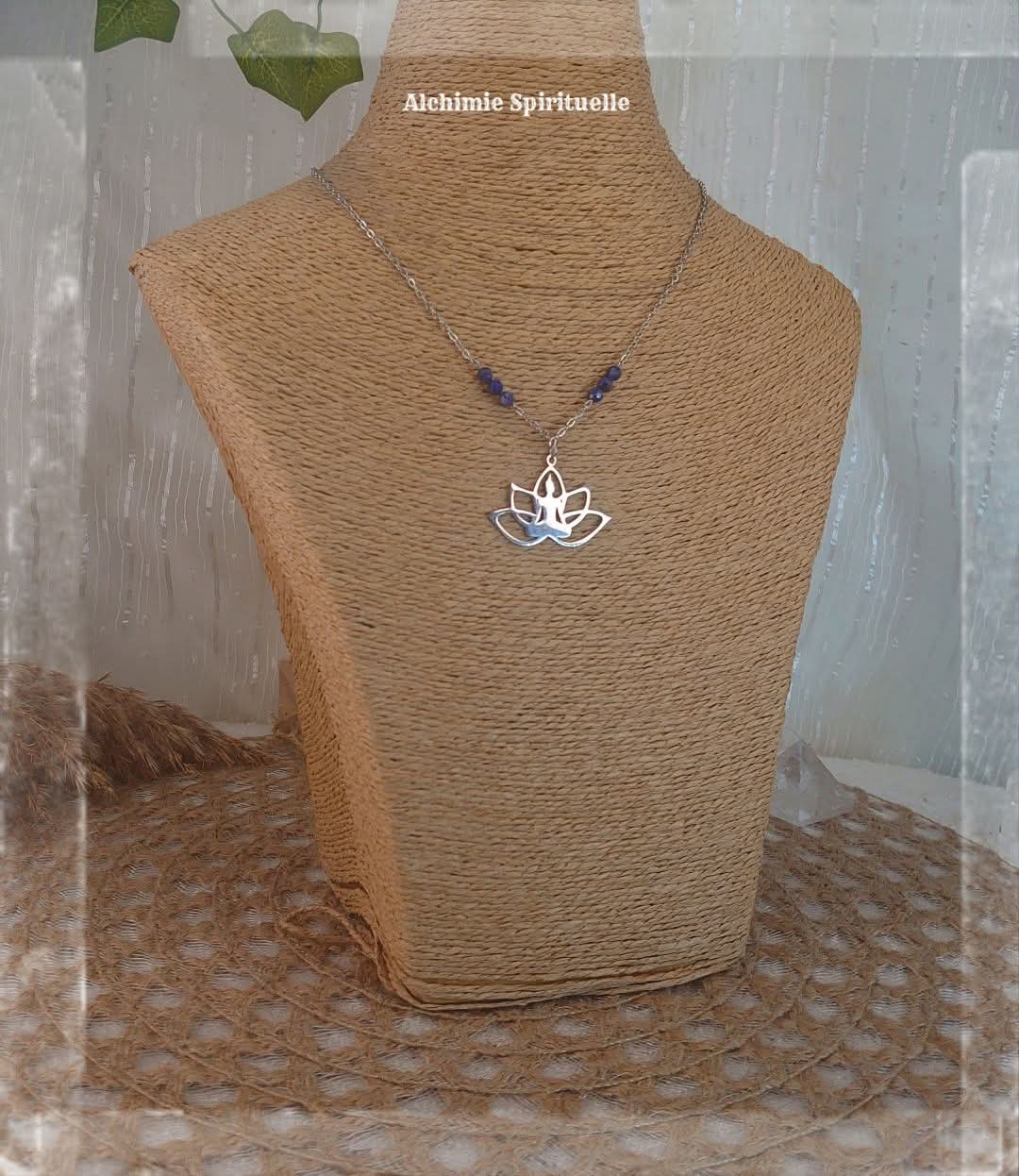 Collier Bouddha et Fleur de Lotus