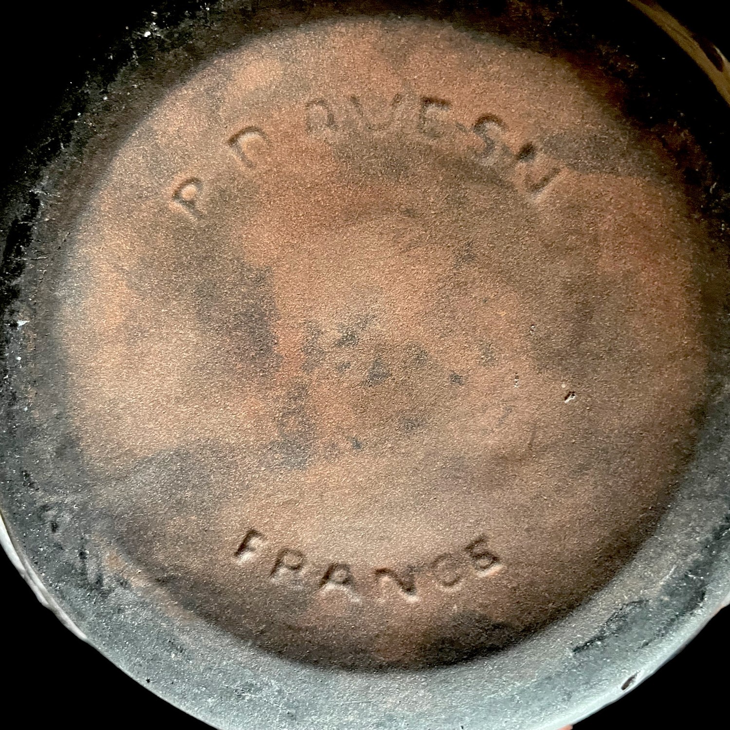 Rare vase noir Pierre D'Avesn