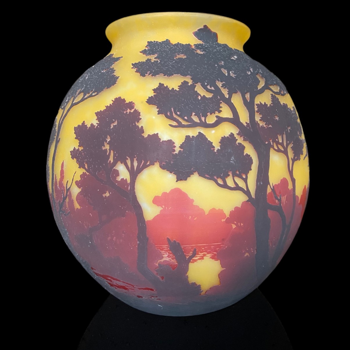 Grand vase Muller au paysage lacustre