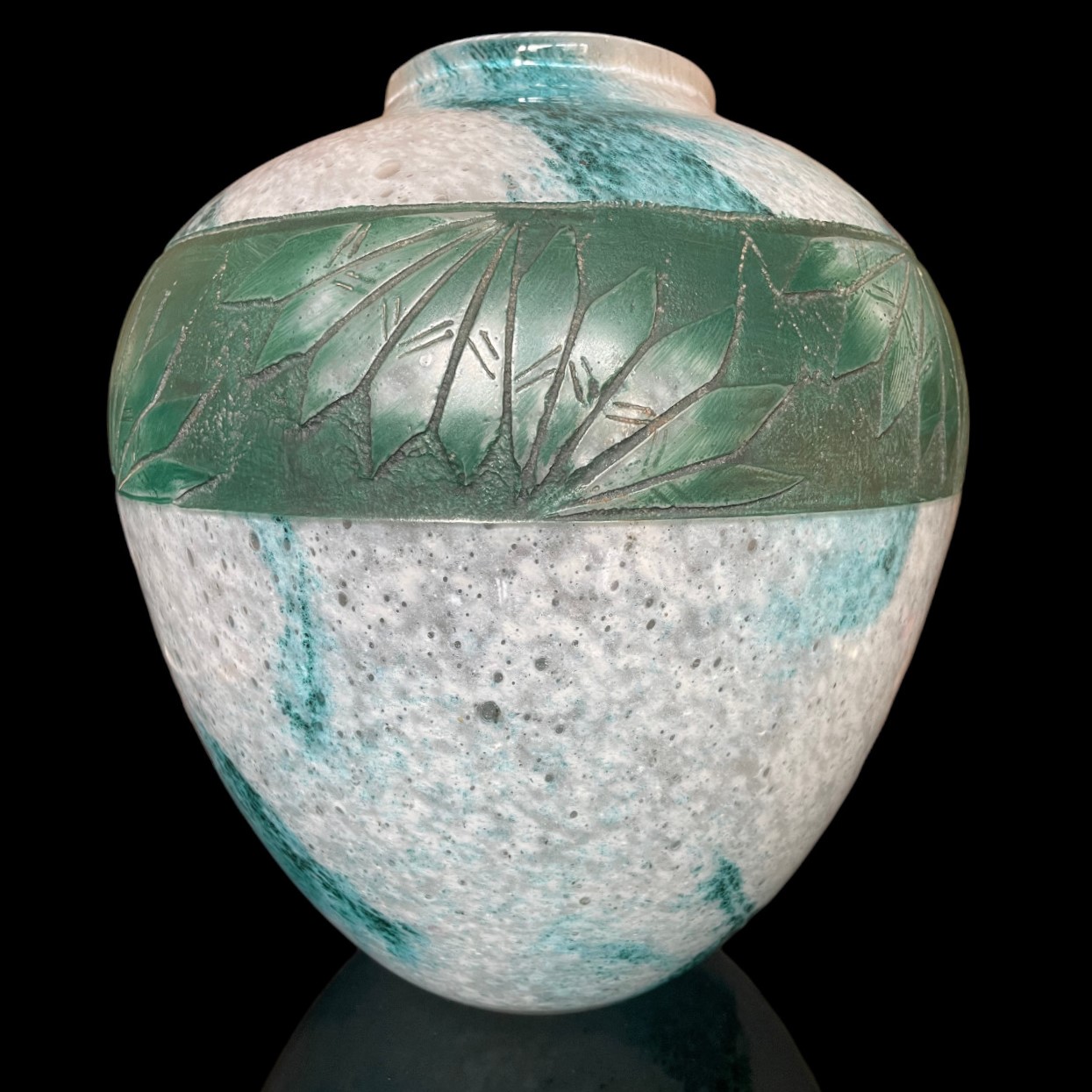 Beau vase Legras Art Déco à décor de palmes 