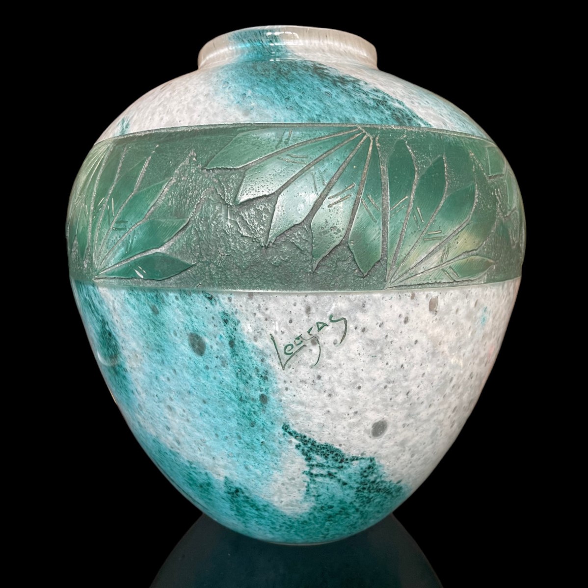 Beau vase Legras Art Déco à décor de palmes 