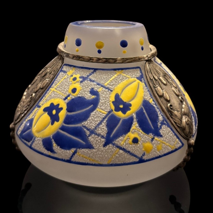 Petit vase D'Argyl