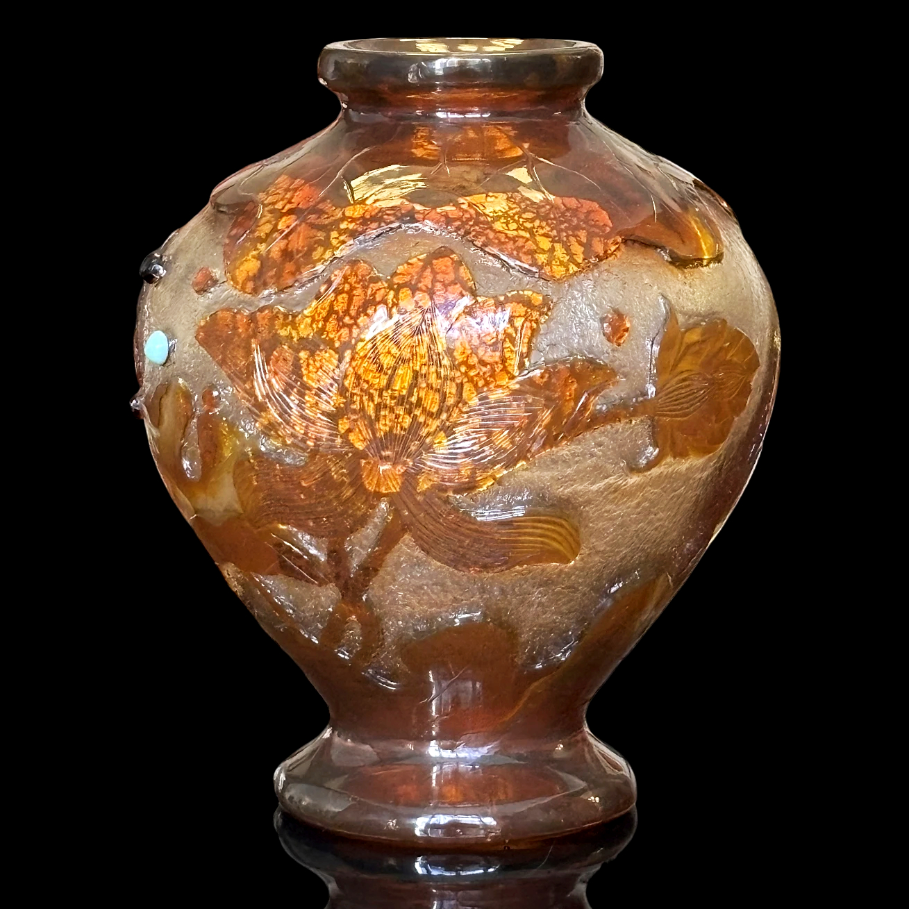 Vase Gallé à cabochons au décor de nénuphars circa 1905