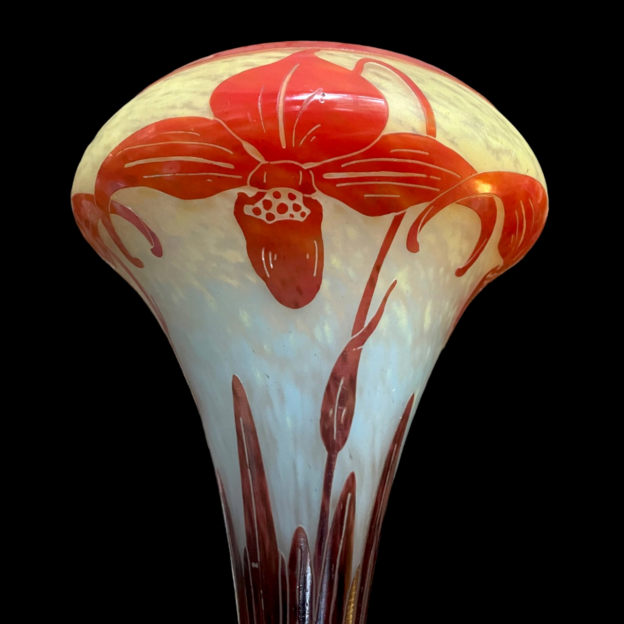 Très beau vase Orchidées Le Verre Français