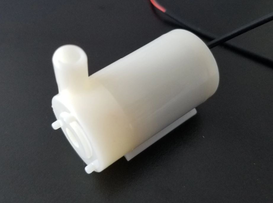 Horizontal DC water pomp DC - 3/4.5V 80-100L/H + Silicone tube