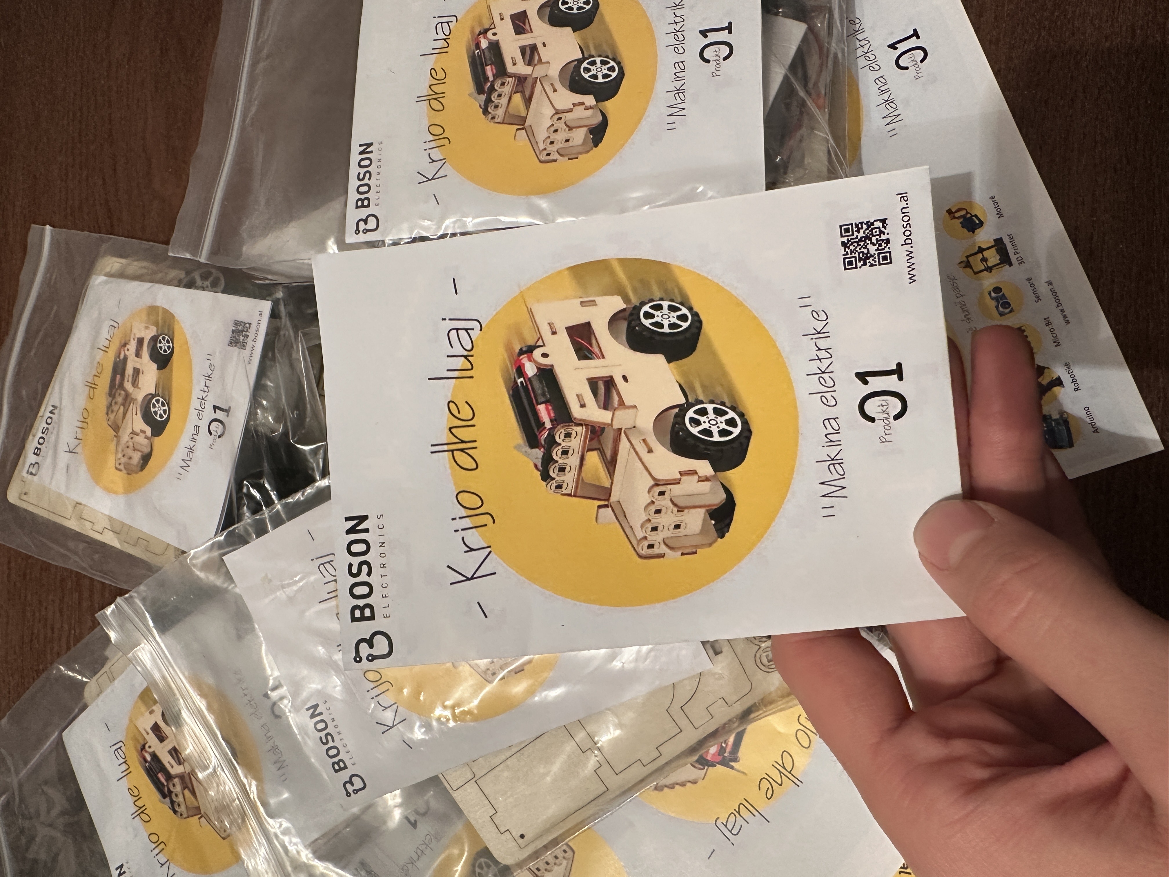 Vetura prej druri – DIY me manual shqip