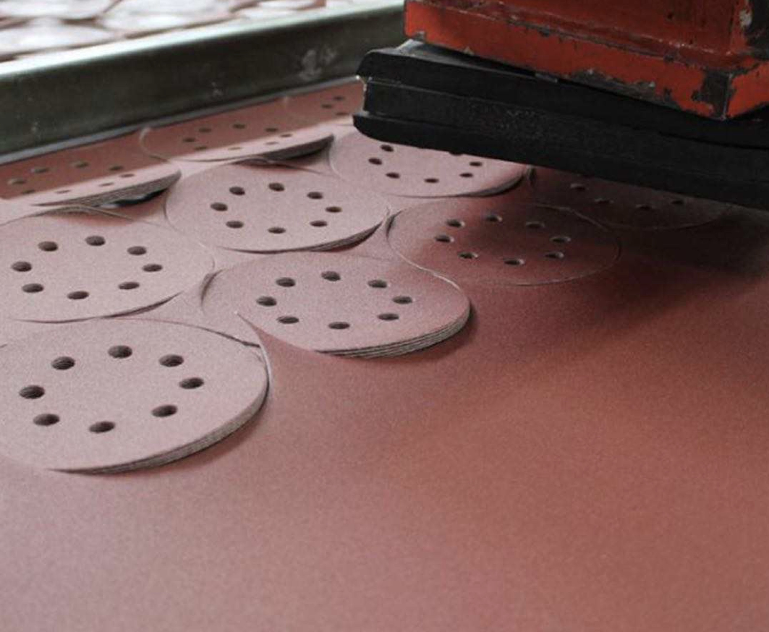 100Pcs Sandpaper Set, 5 inch 8 Holes Sanding Discs