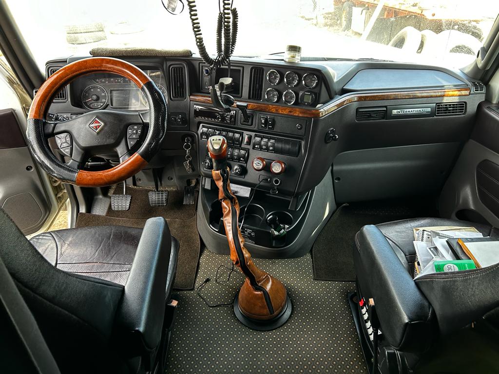 Semi Truck Detailing Gold