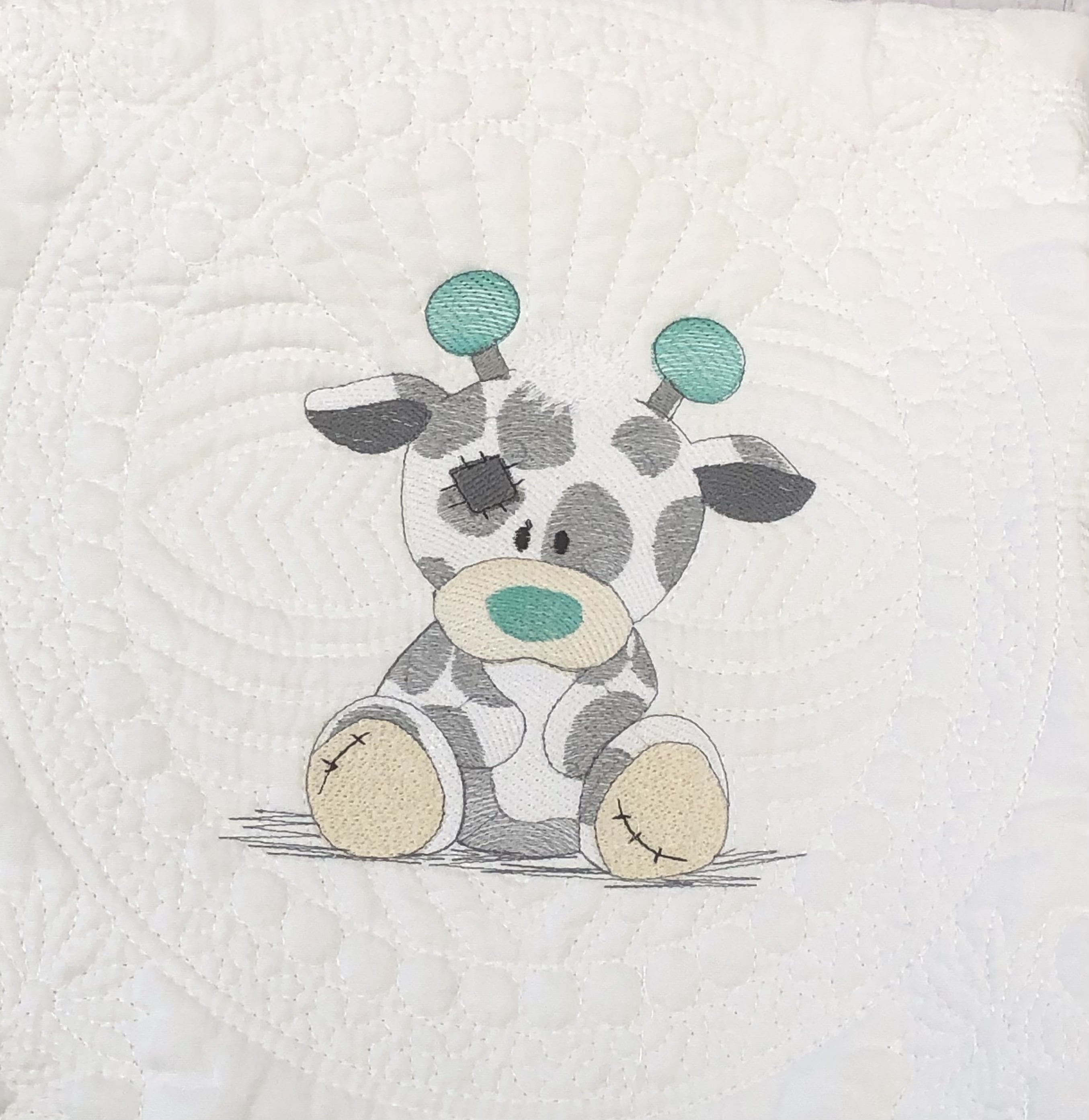 Personalised embroiderd  baby quilt mint  border