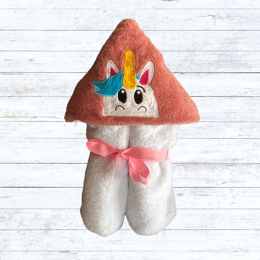 Hooded towel unicorn