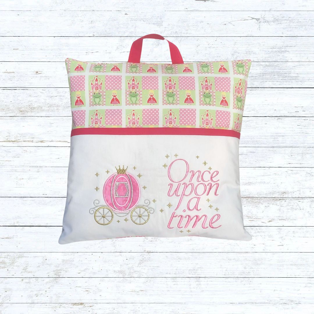 Princess carriage reading pillow