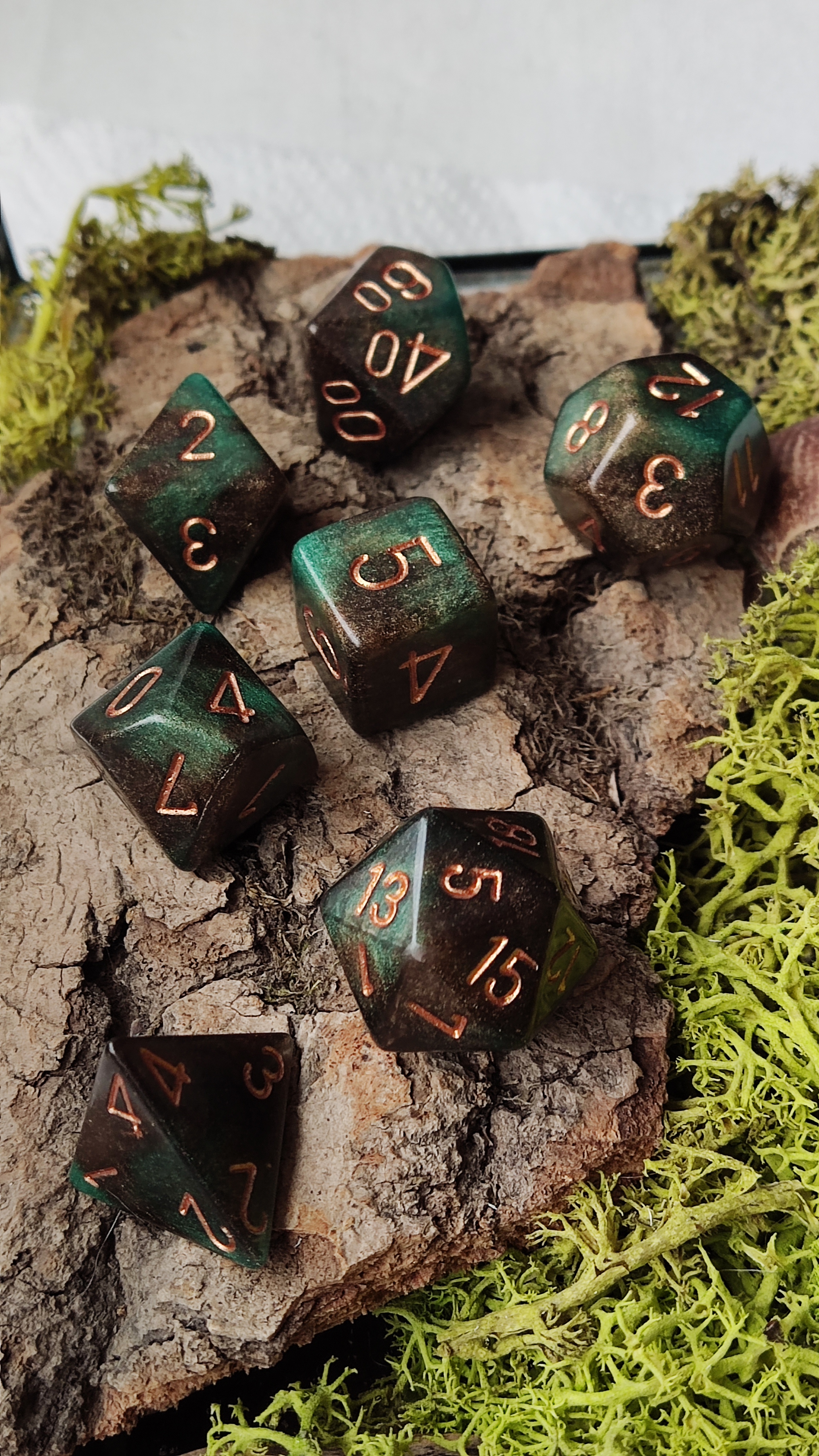 Dés RPG : collection bois-moussu
