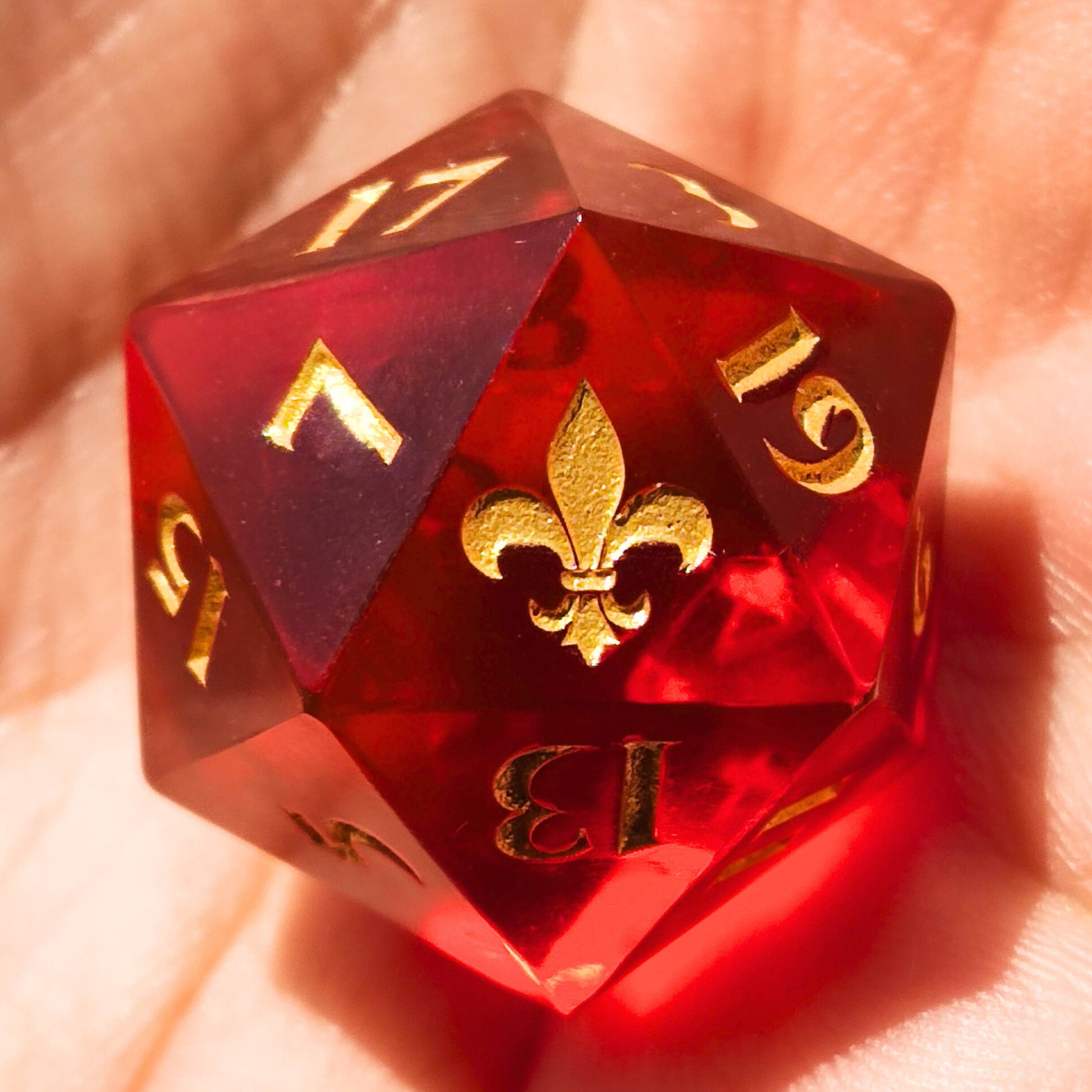 Dé collector de Senlis, 50 ans du JDR - Rouge translucide
