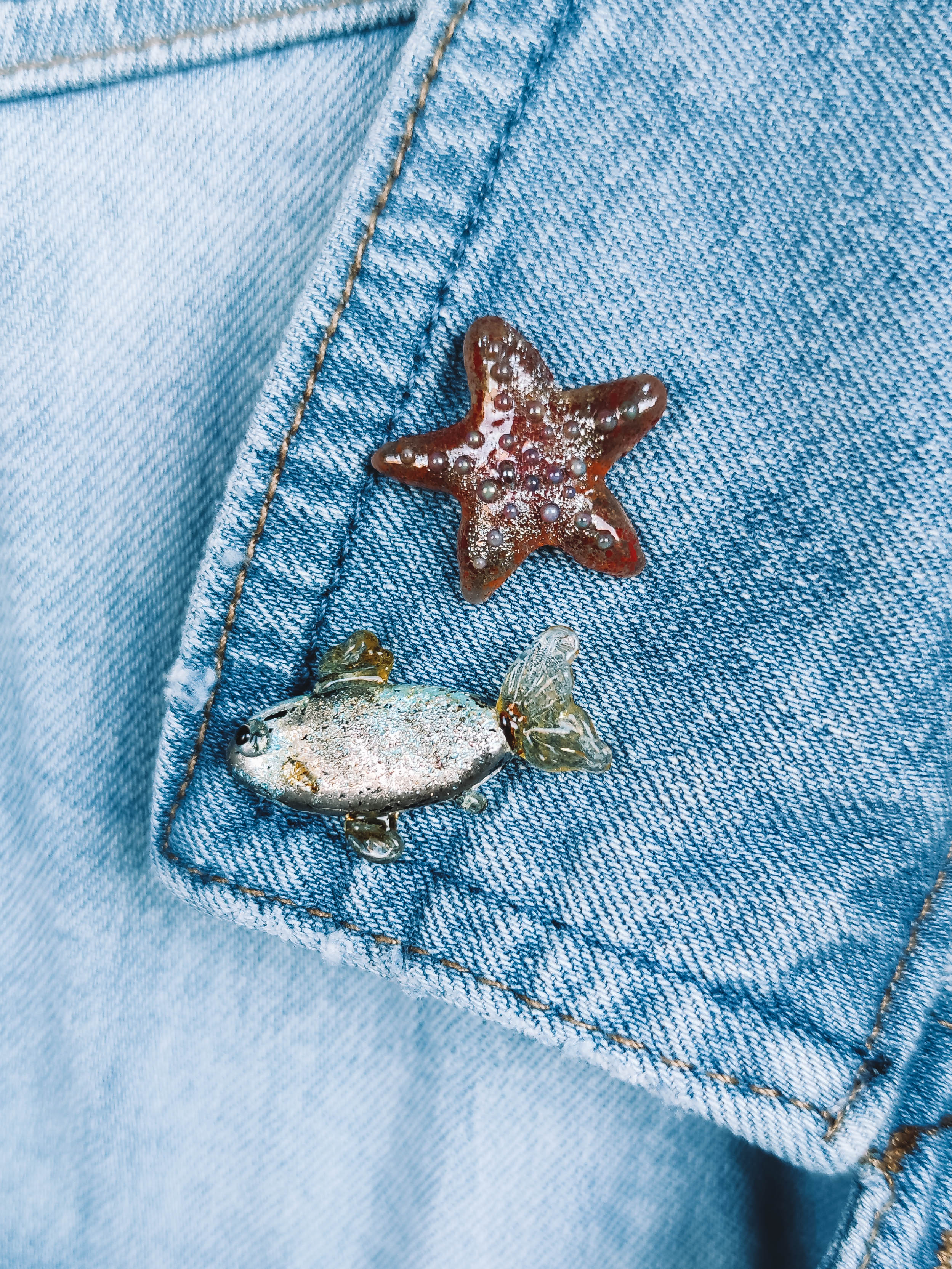 Starfish badge brooch