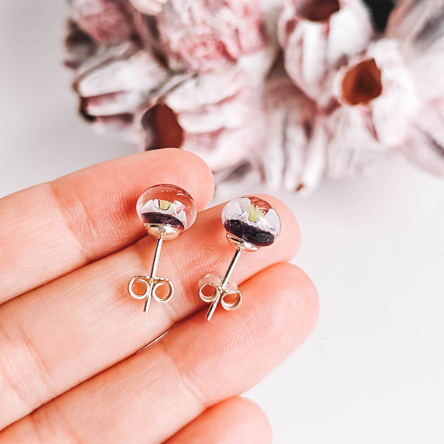 Flower studs