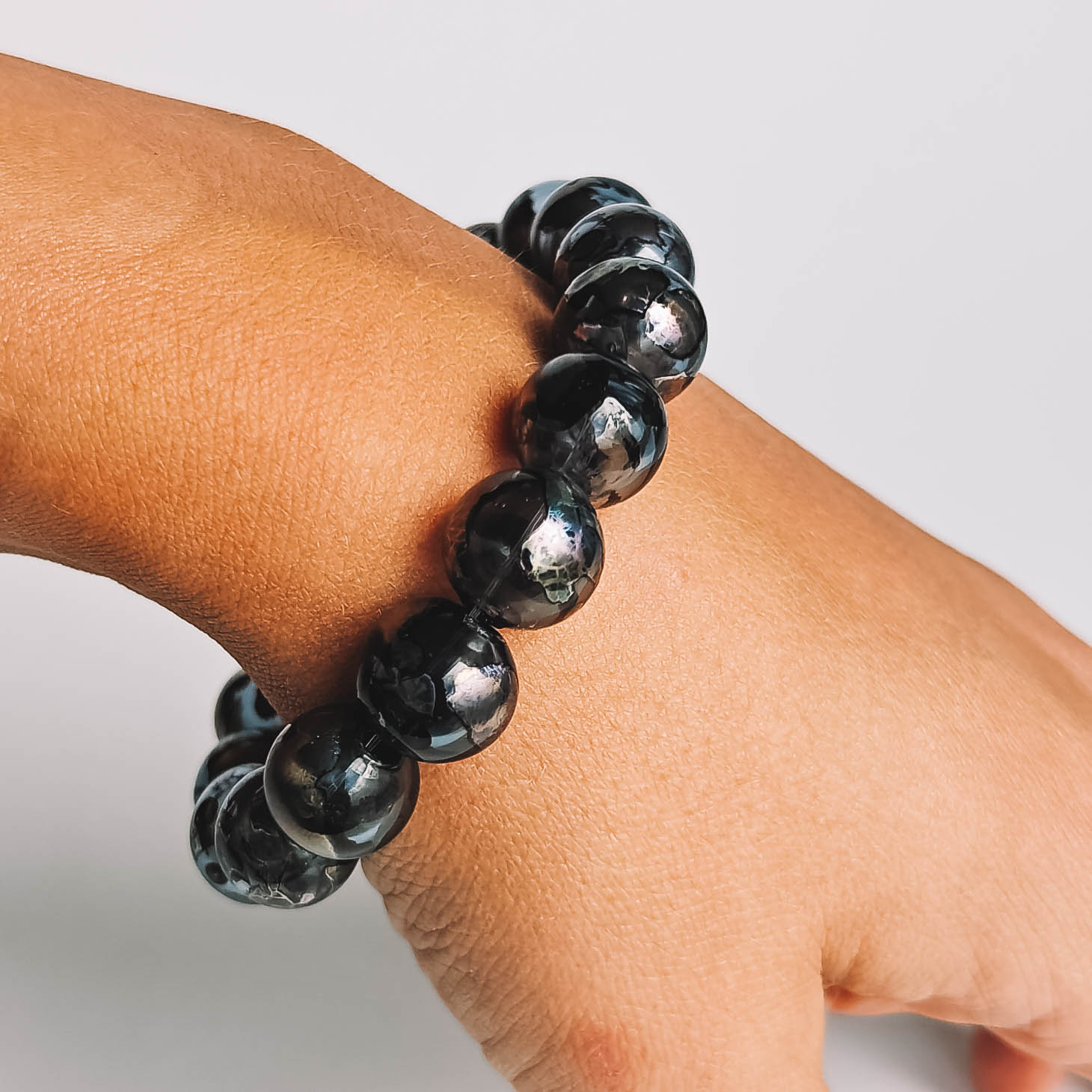 Obsidian glow