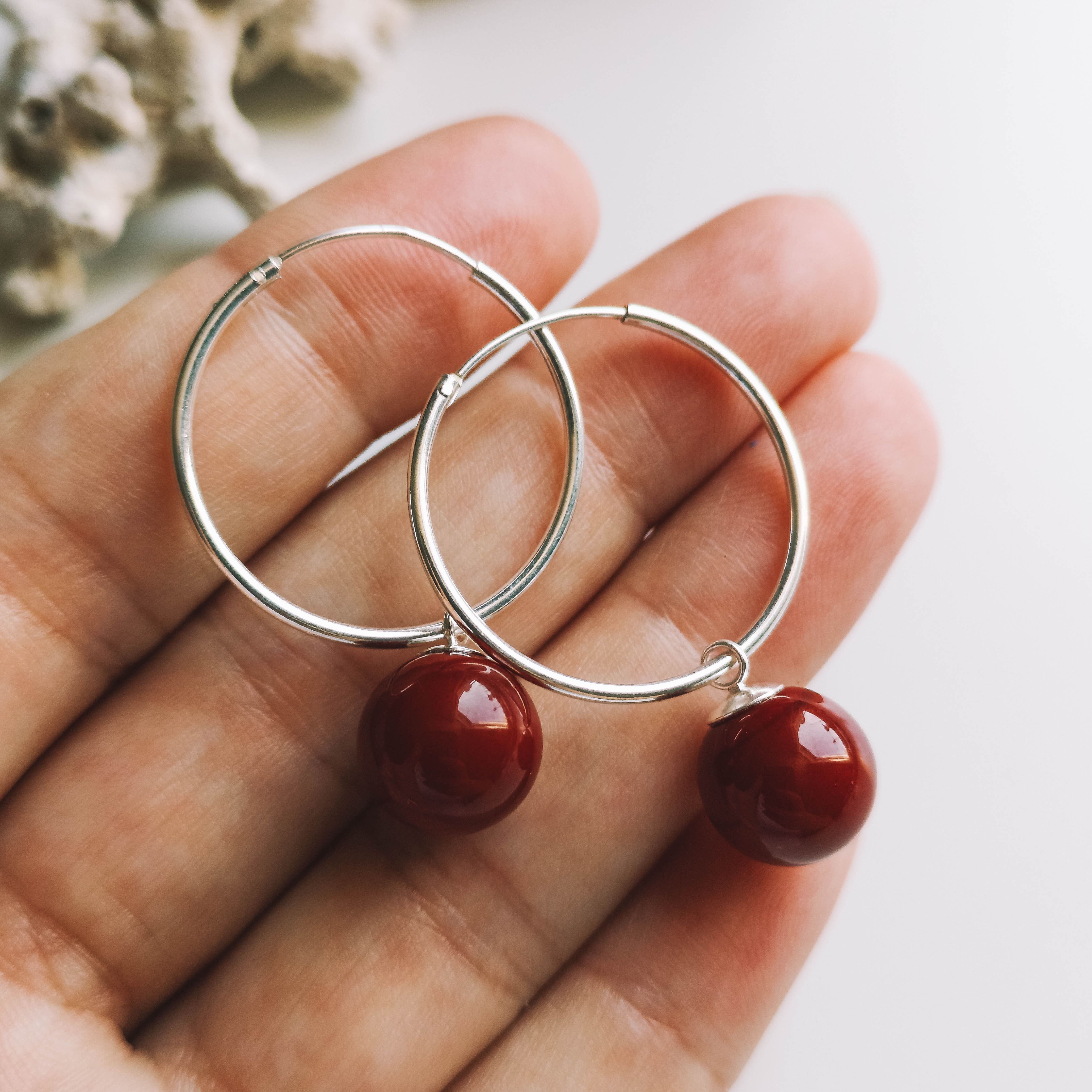 Hoop earrings with blown bubbles