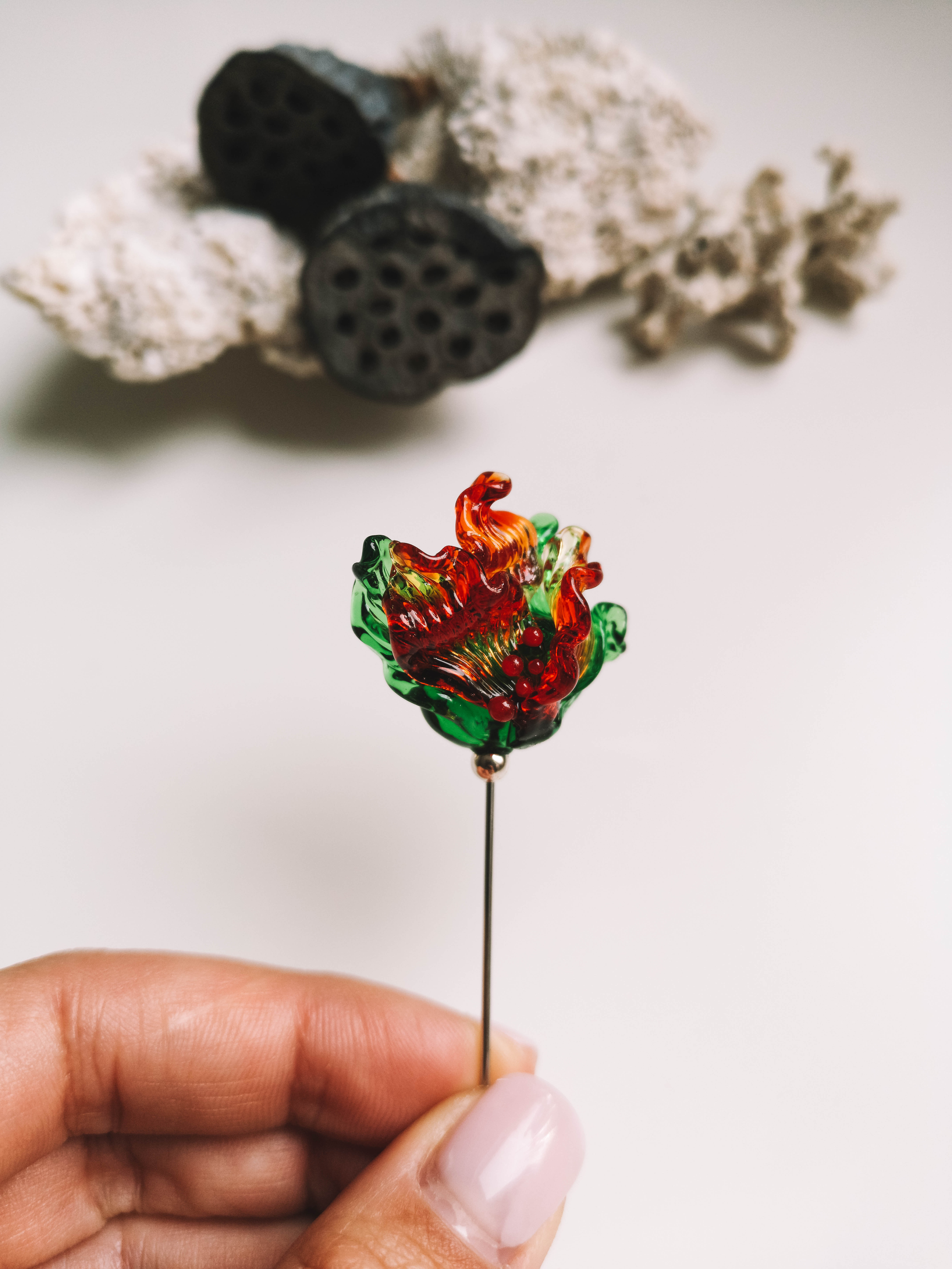 Flower pin