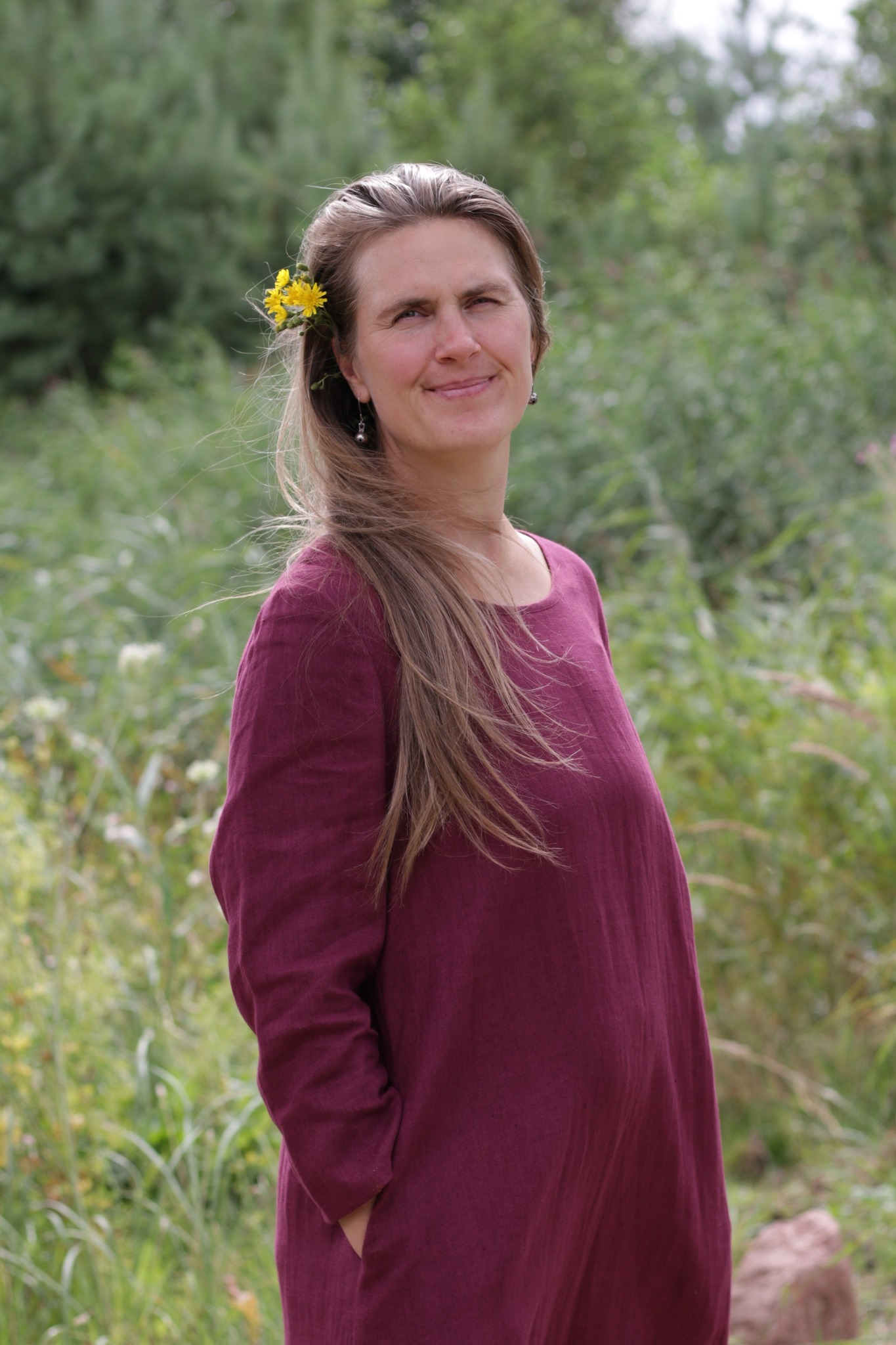 Lininė suknelė 3/4 rankovėmis