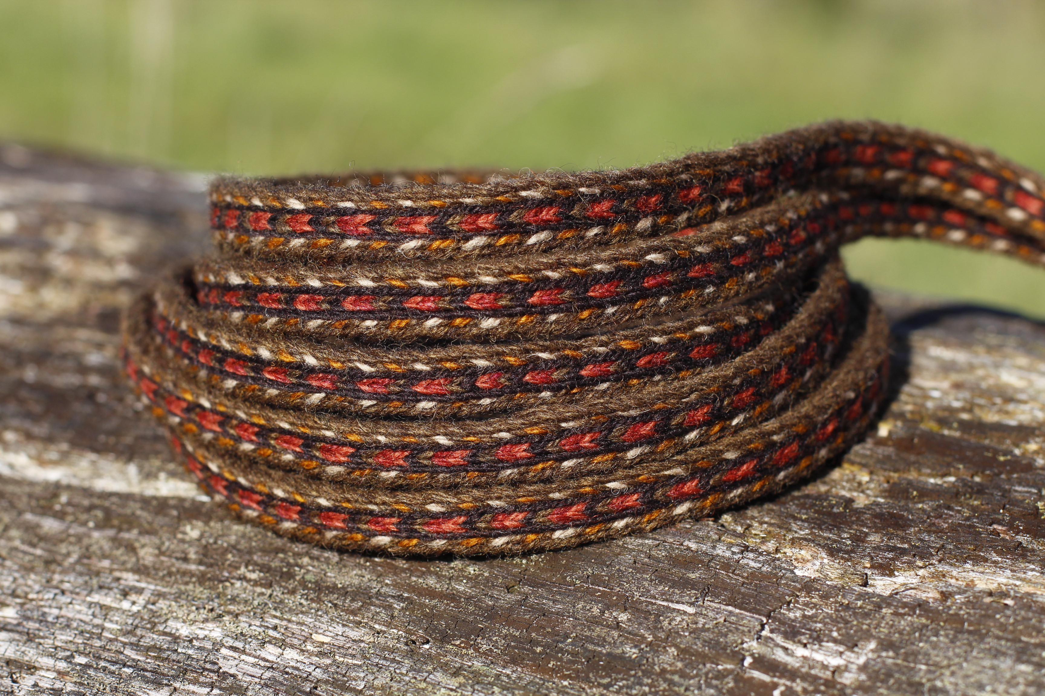 Woven band 41 / Width 1 cm