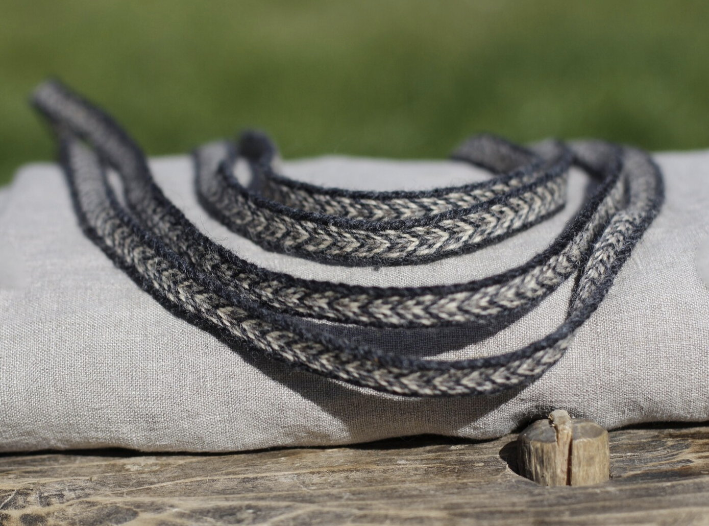Woven band 29 / Width 1 cm