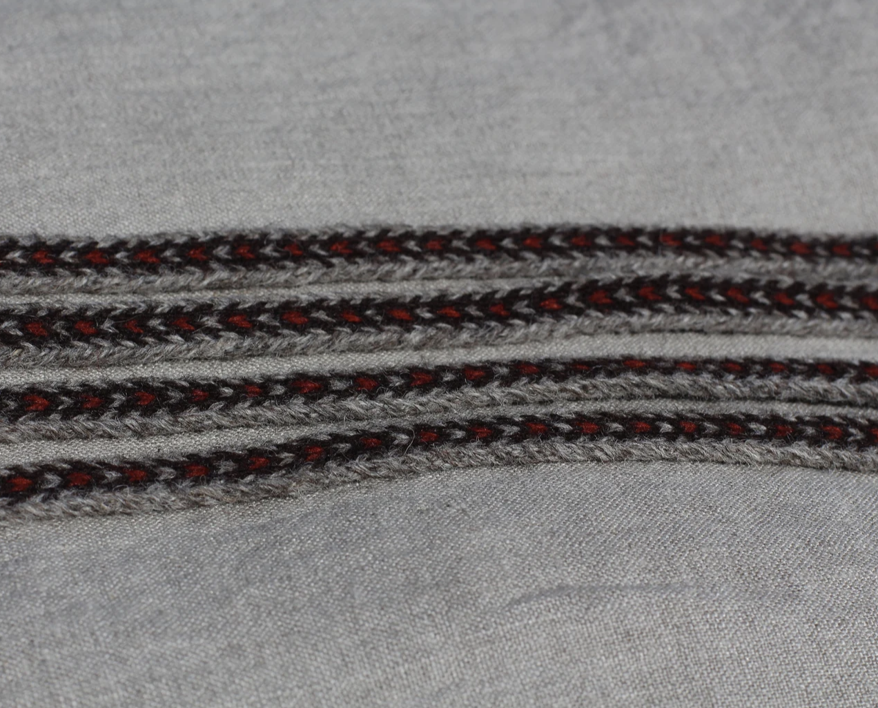 Woven band 28 / Width 1 cm