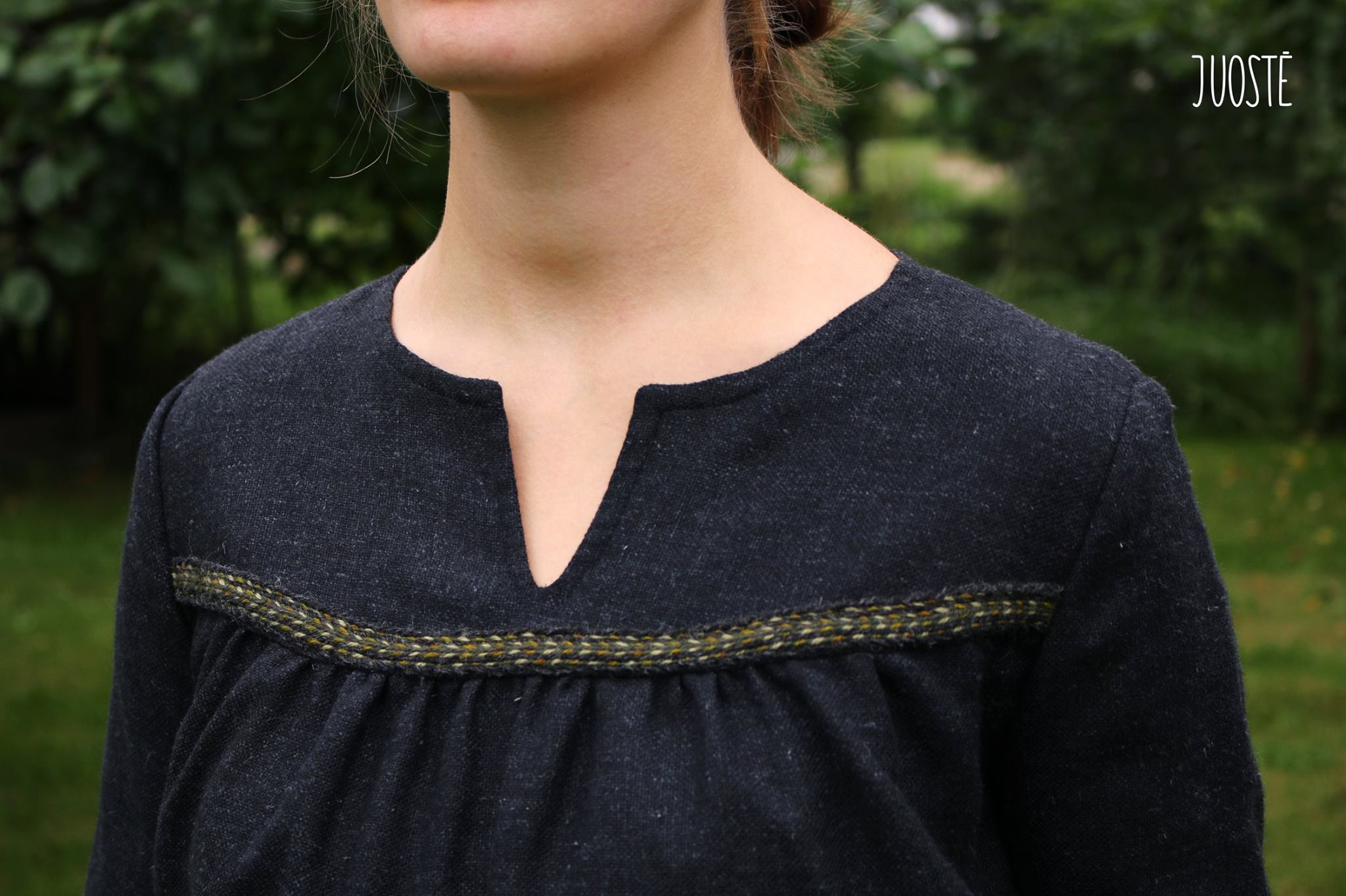 Thin woolen shirt