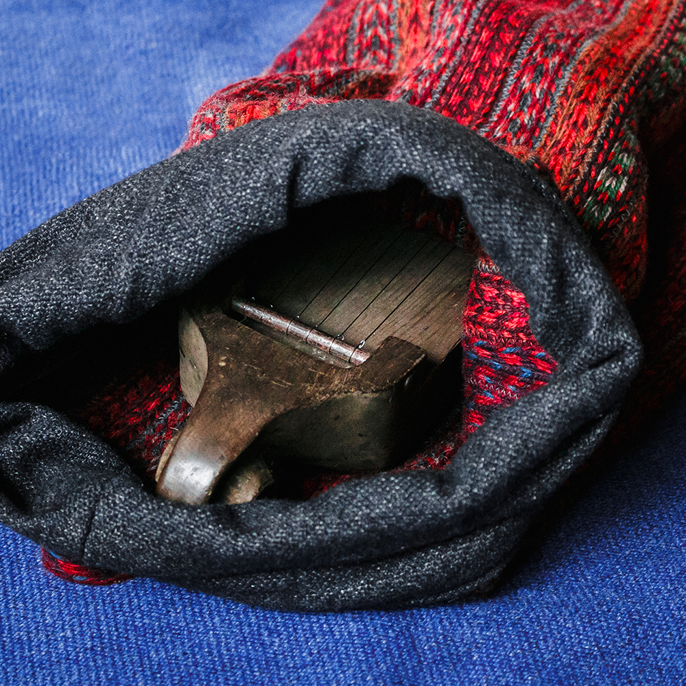 Woven Band Case