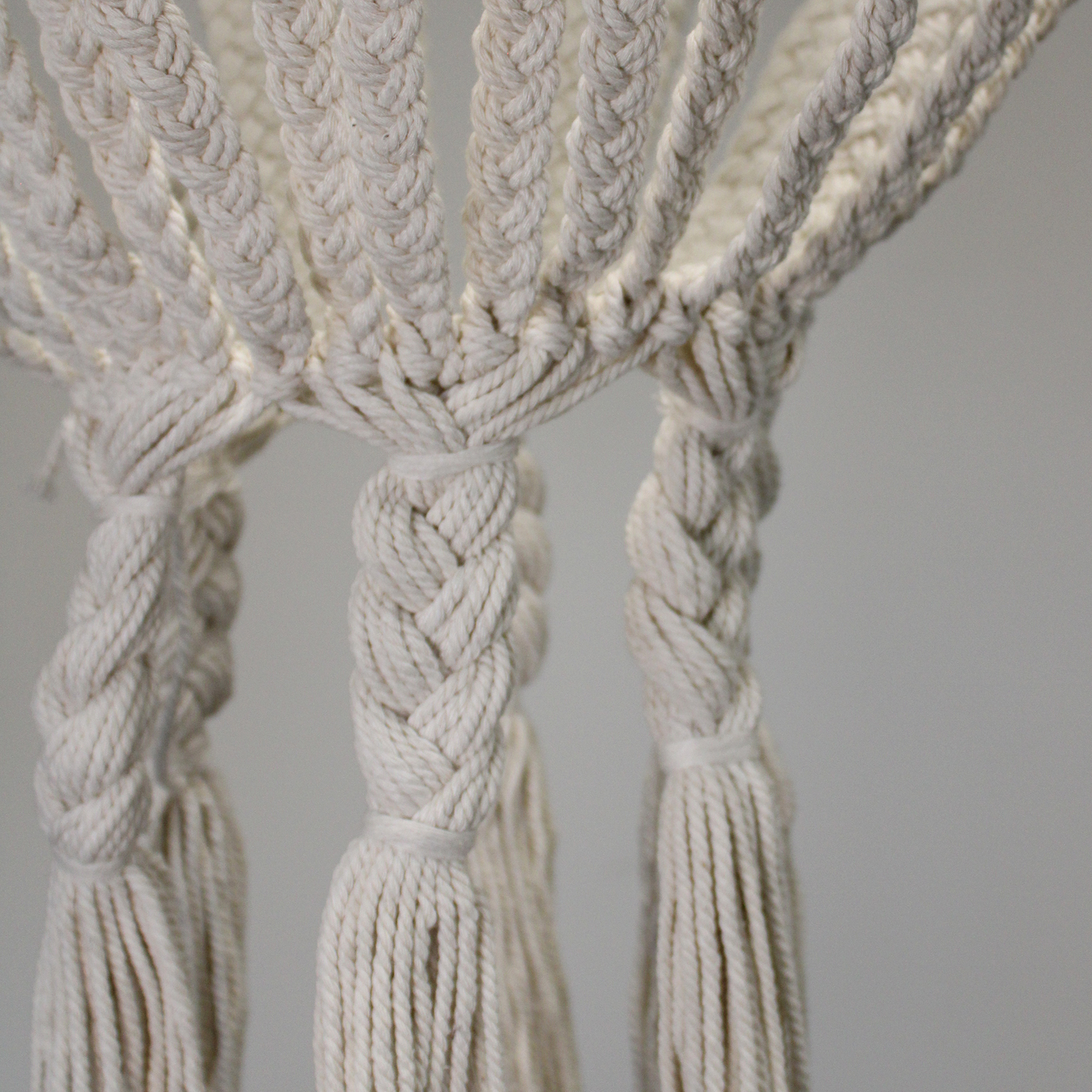 Lustre diamant de macramé 