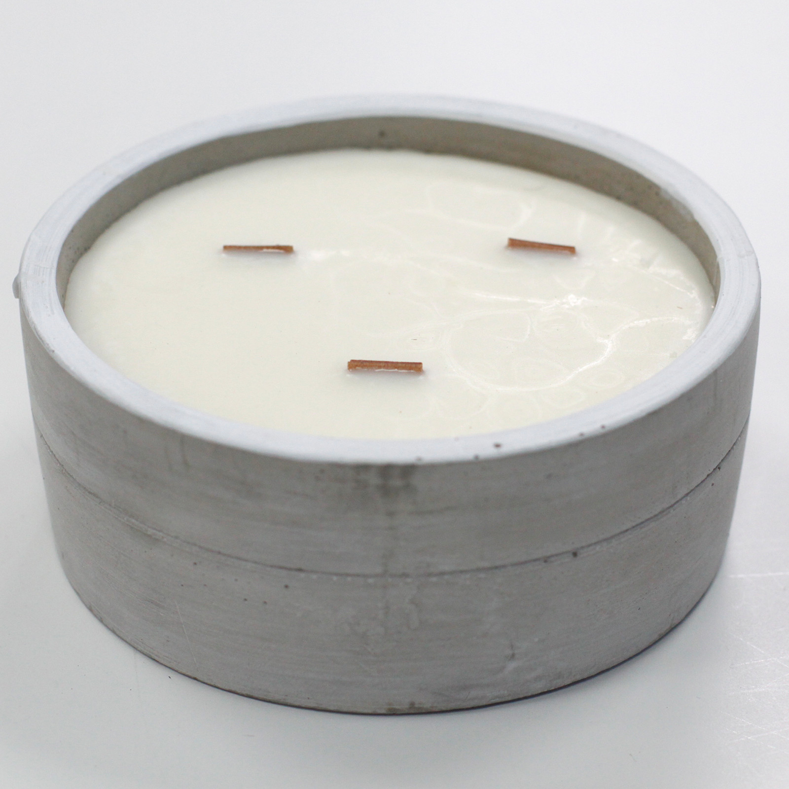 Grande bougie ROBUSTESSE - Patchouli et ambre foncé