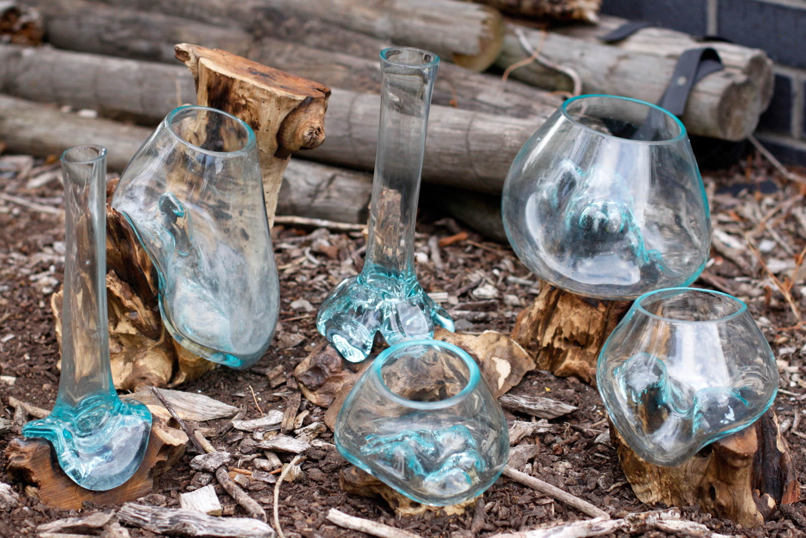 Service Carafe et 2 verres  - Verre soufflé sur bois rustique - DECO AUTHENTIQUE 