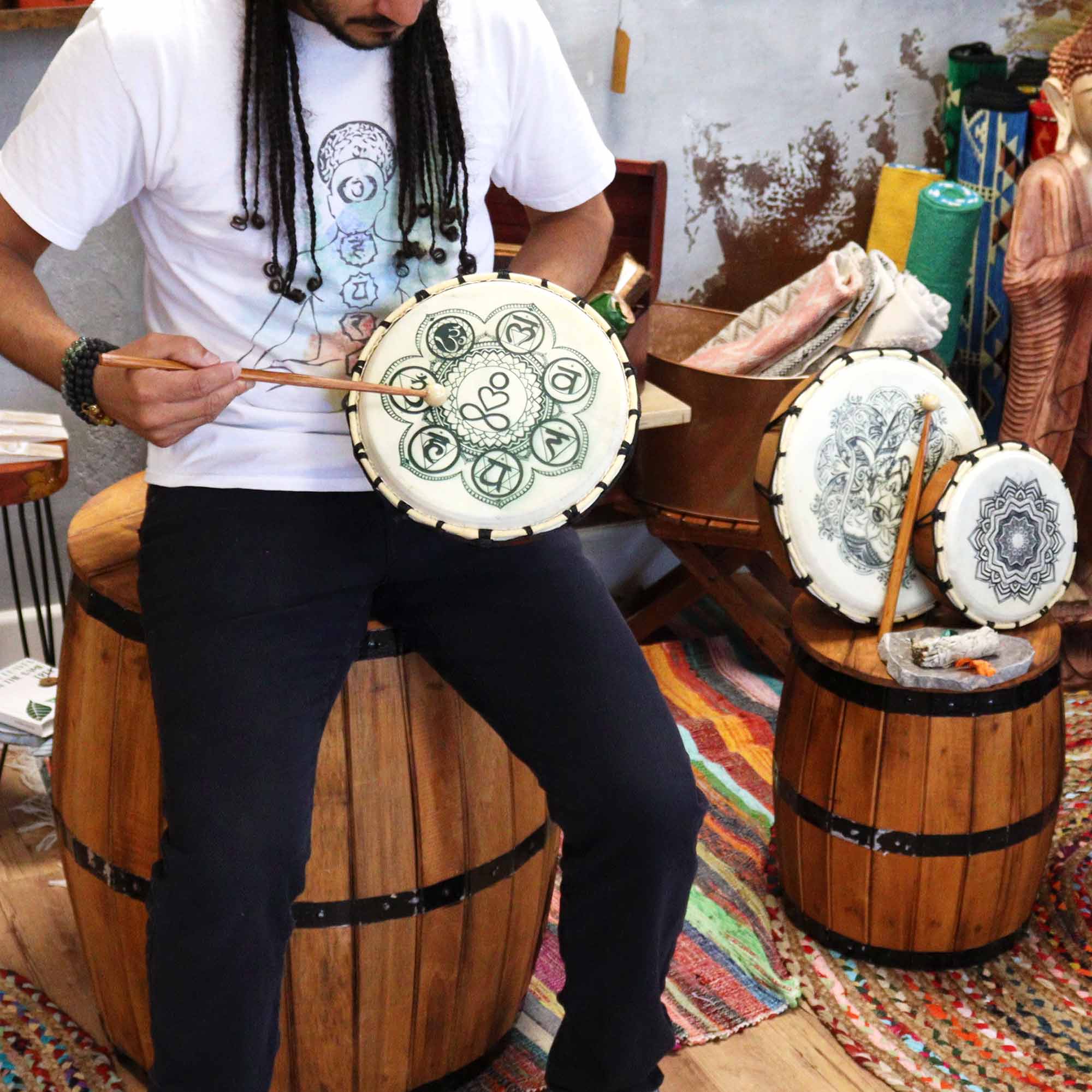 Tambour Chamanique Mandala 20 cm avec Baguettes : Une Merveille d’Harmonie Sacrée