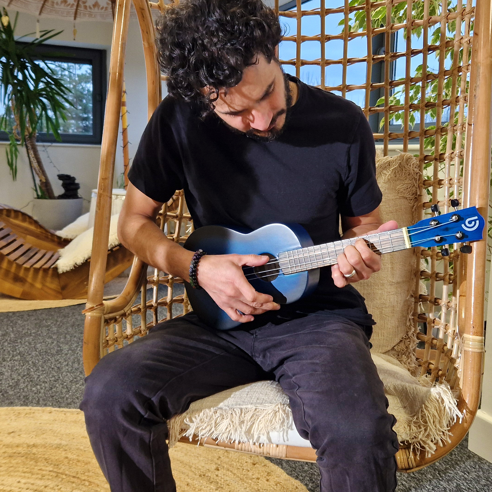 Ukulélé Soprano Artisanal - Finition Sunburst Blue Sunburst (4 cordes)