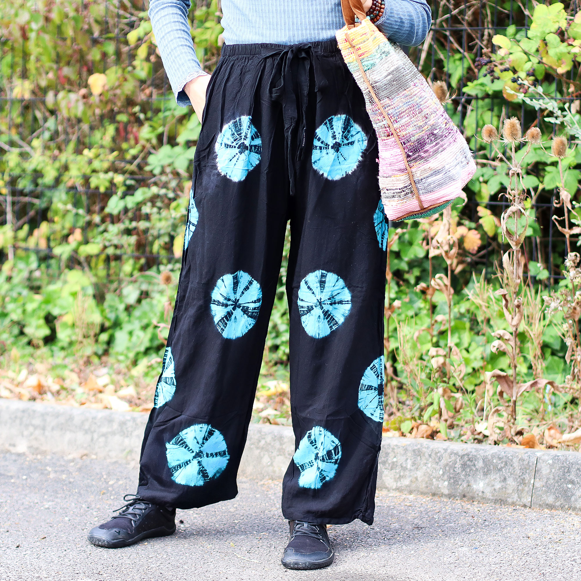Pantalon de détente style japonais bleu marine et turquoise 