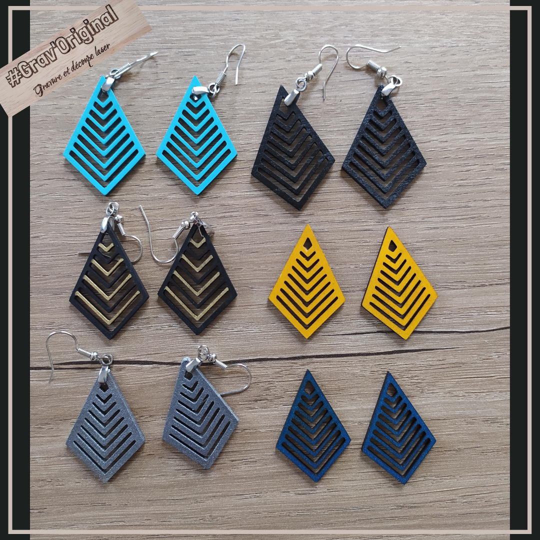 Boucle d'oreille en bois #11