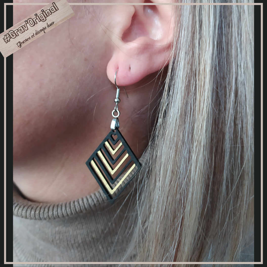 Boucle d'oreille en bois #9 - fabrication artisanale faite en France