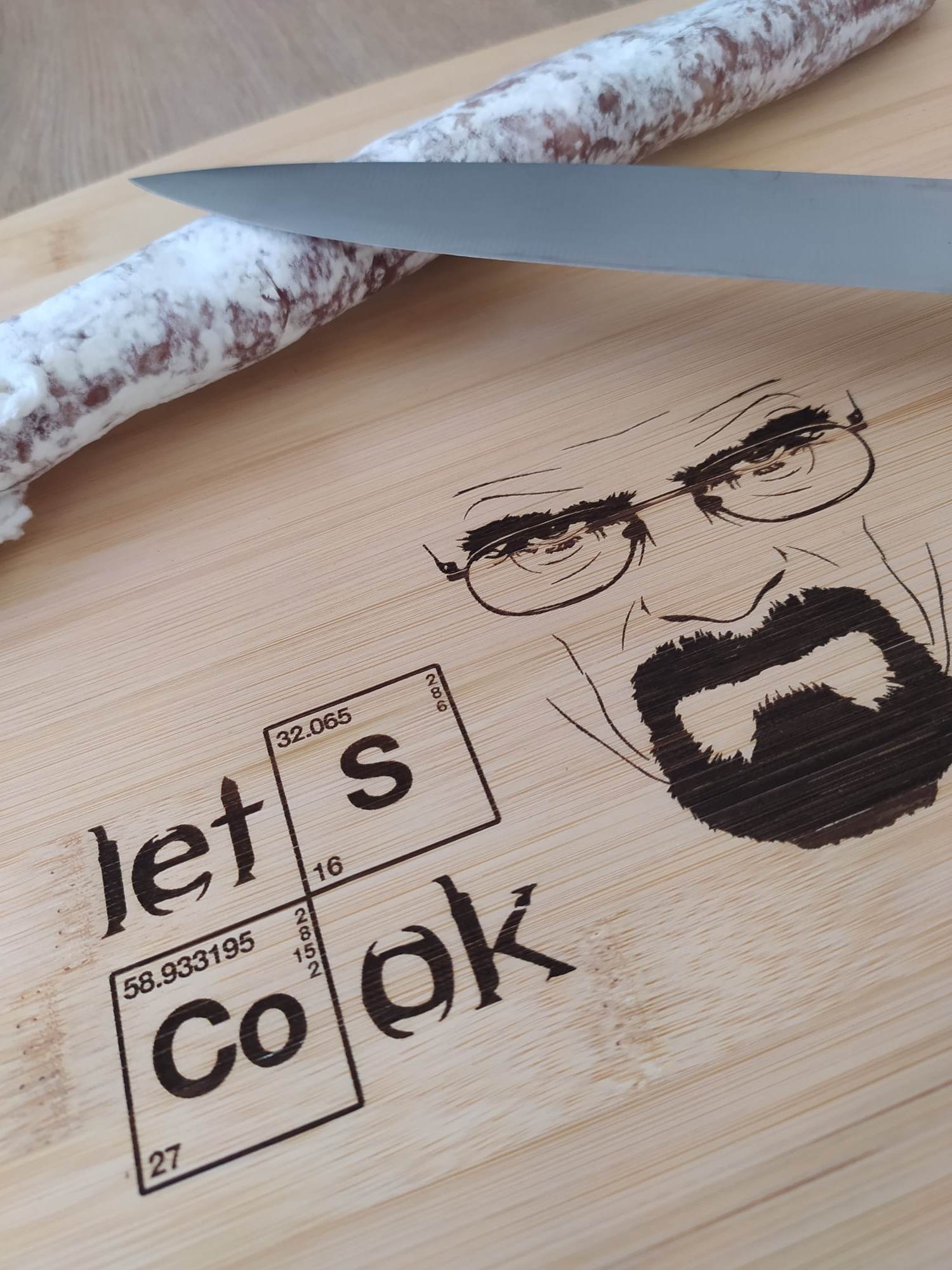 Planche de service en bois d'acacia