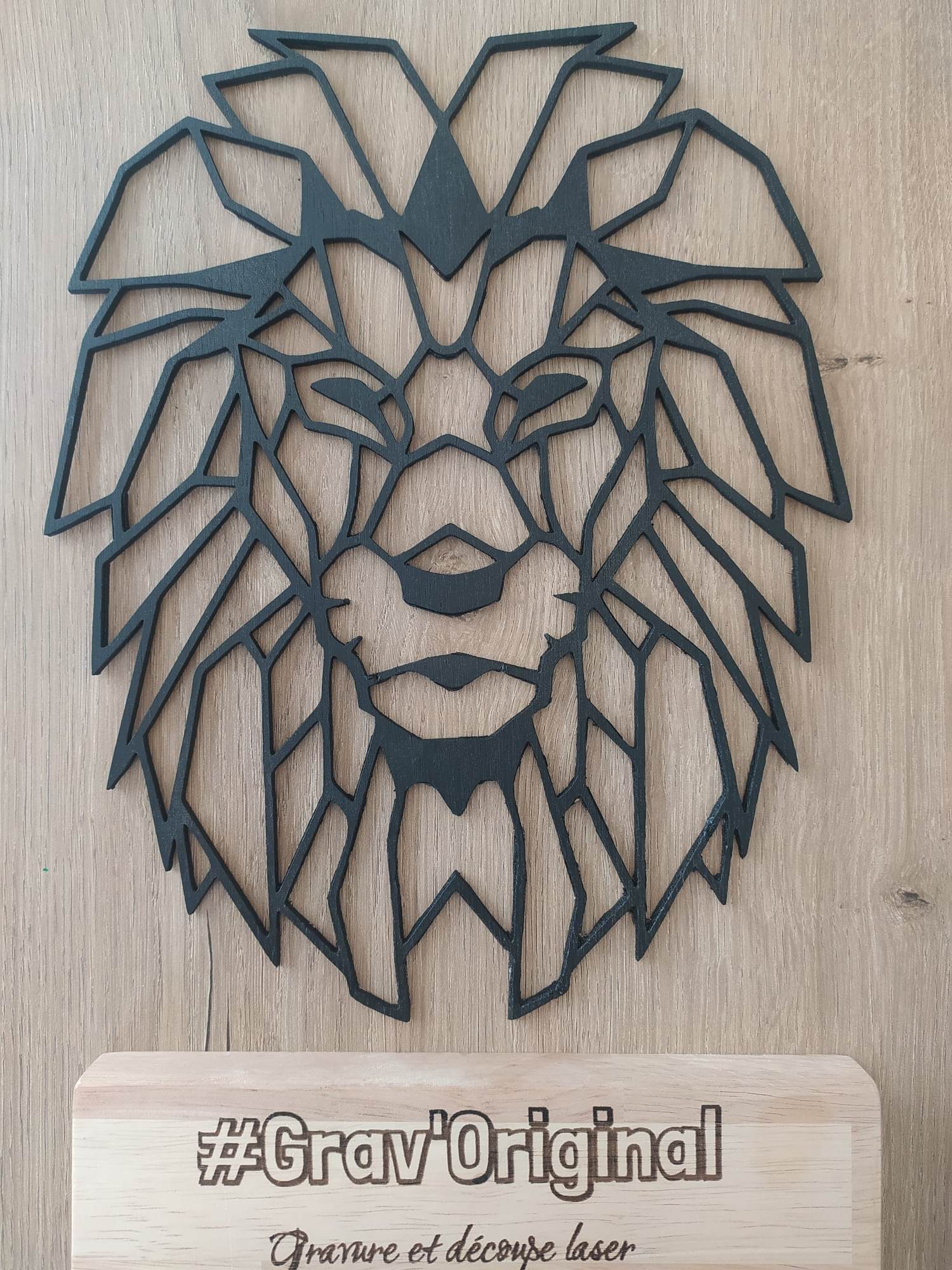 tête de lion géométrique 