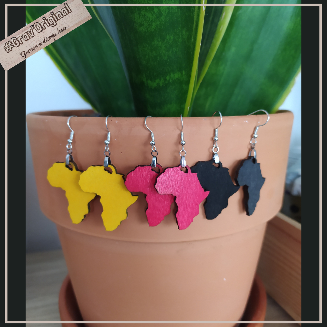 Boucle d'oreille Africa en bois