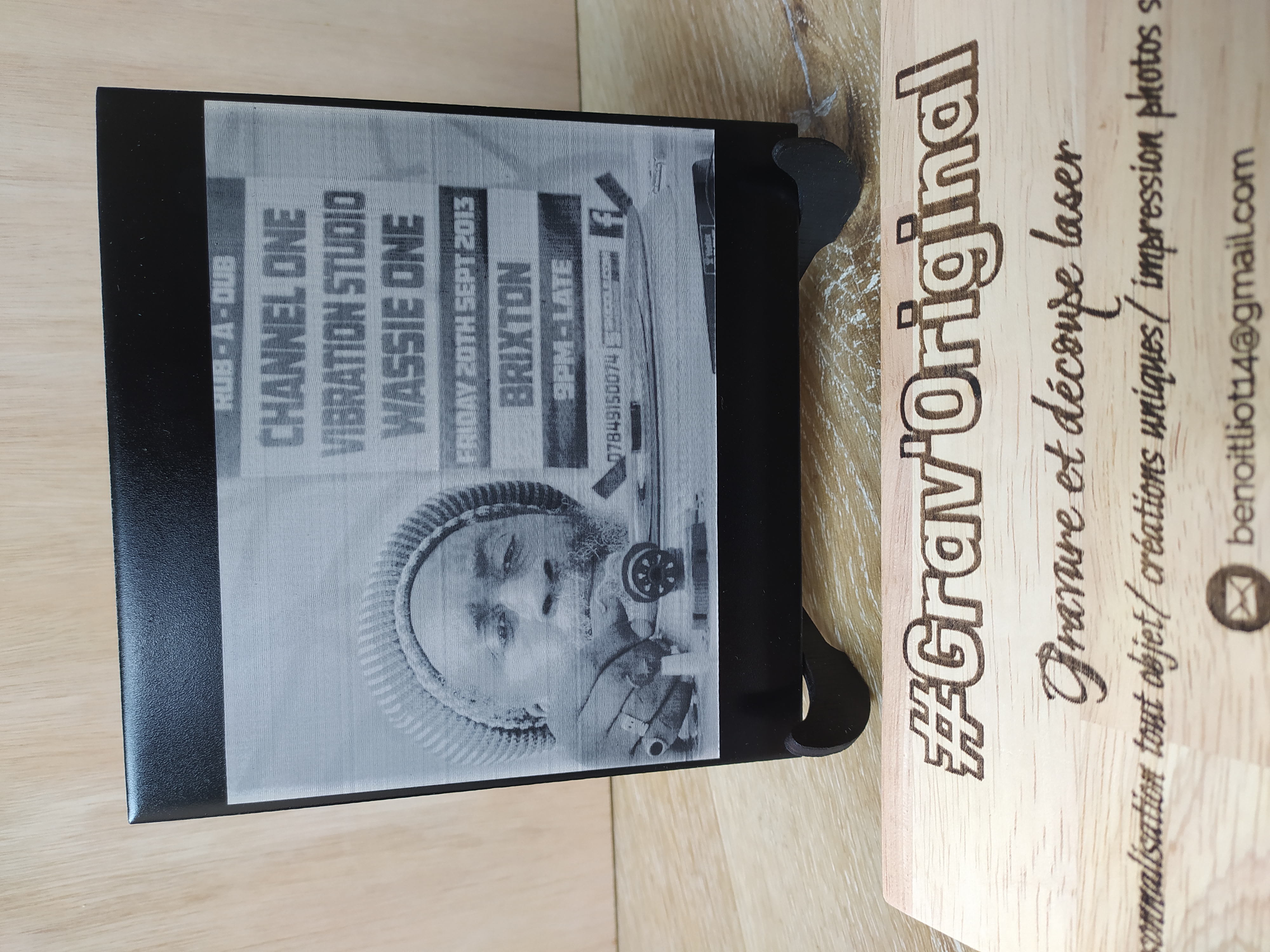 Channel One sound system - photo gravée sur carrelage 15*15cm (avec support)