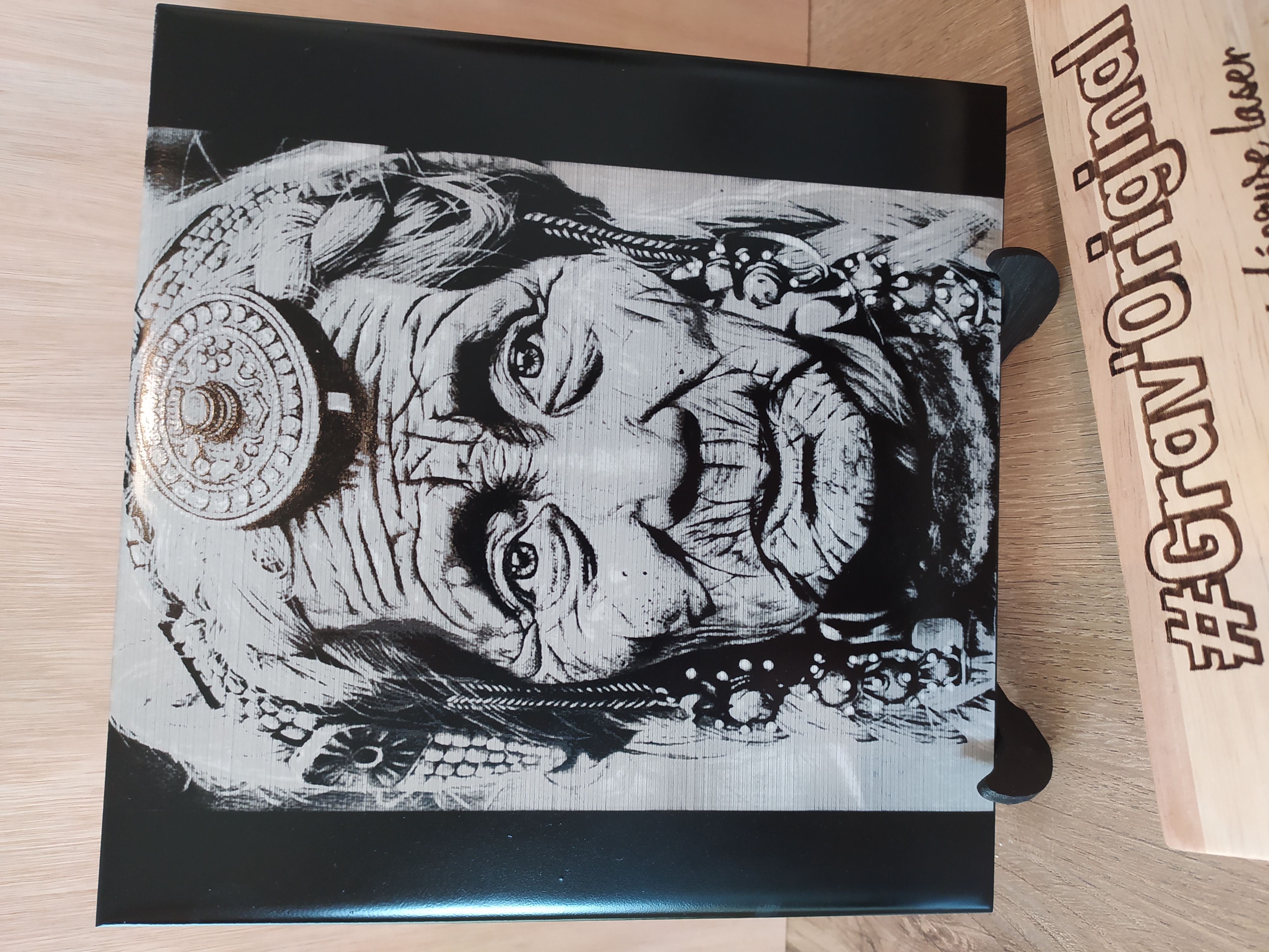 photo gravée sur carrelage 20*20cm (avec support)