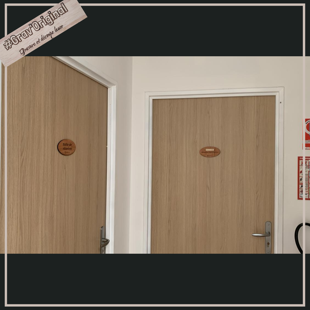 Plaque de porte en bois à personnaliser