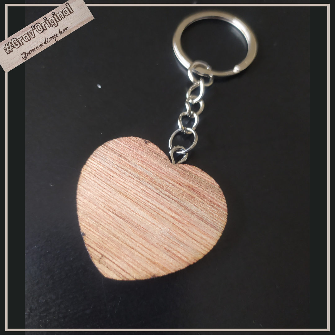 Porte clés en bois "coeur de bretagne" fait à la main en Loire atlantique