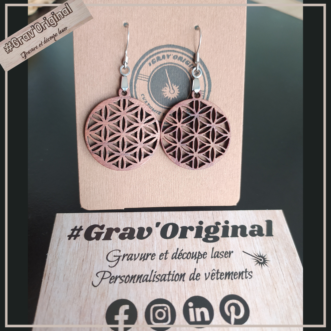 Boucles d'oreille en bois "fleur de vie" - très légères