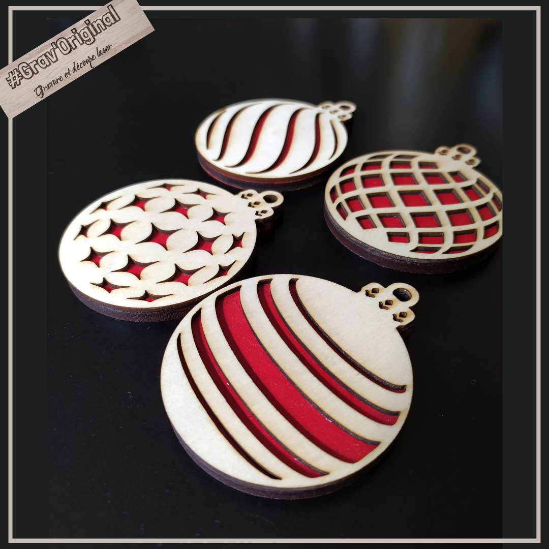 Boule de Noël en bois