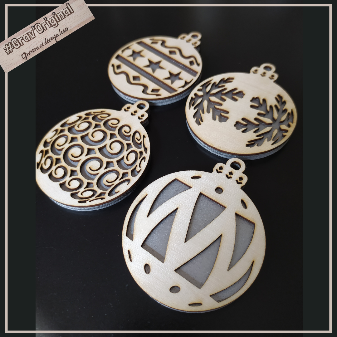 Boule de Noël en bois