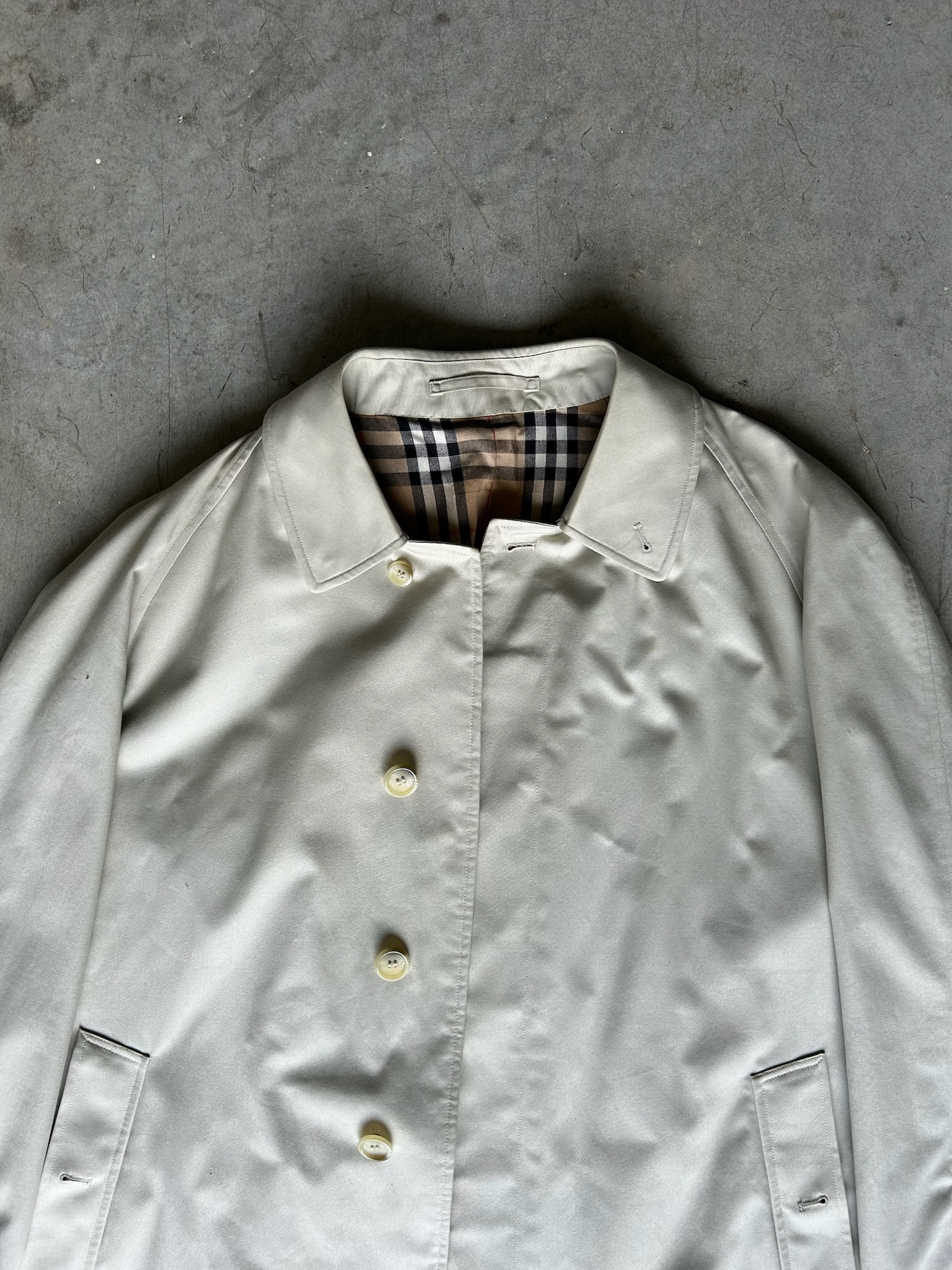 Burberrys Trench (L)