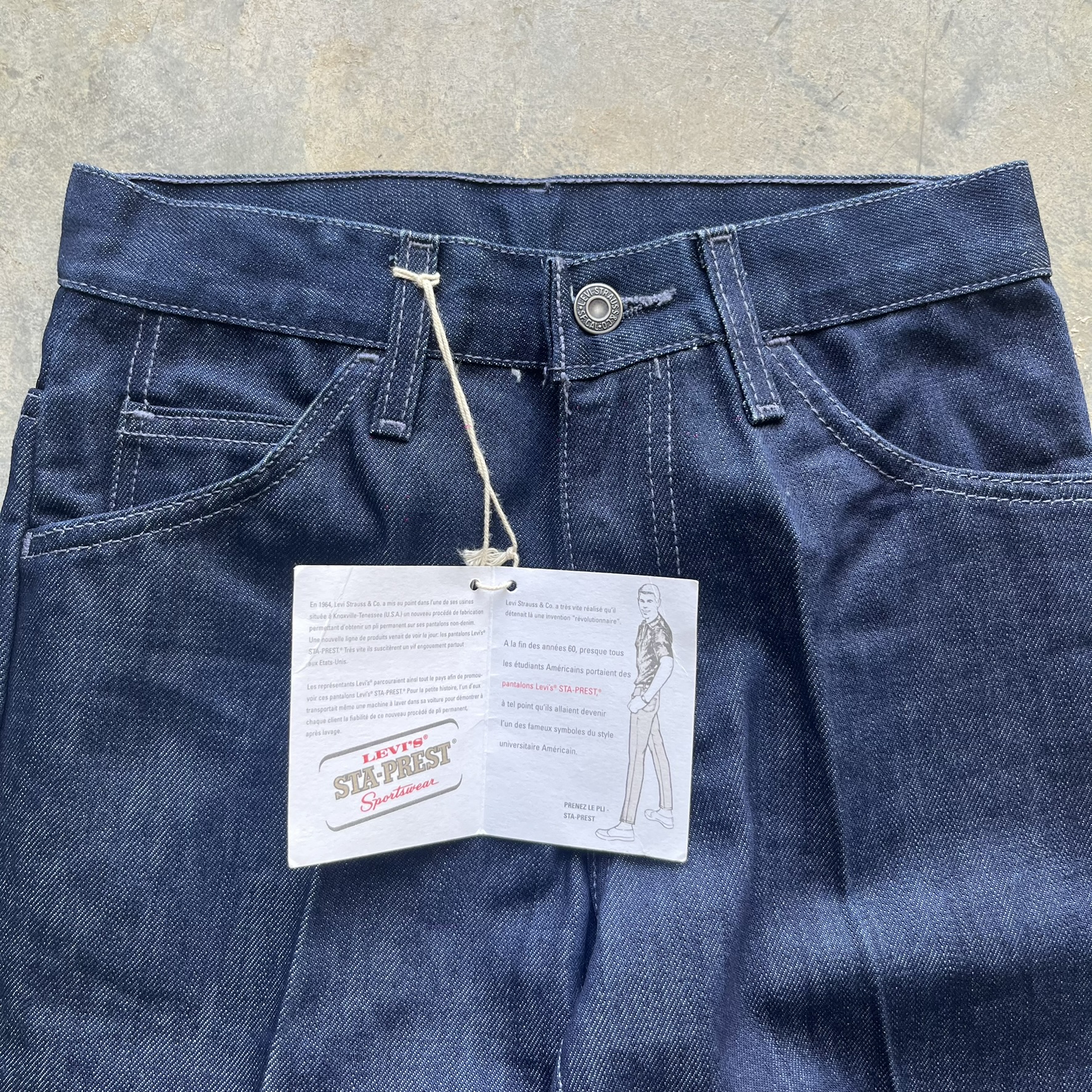 Levi's Jeans (W26)