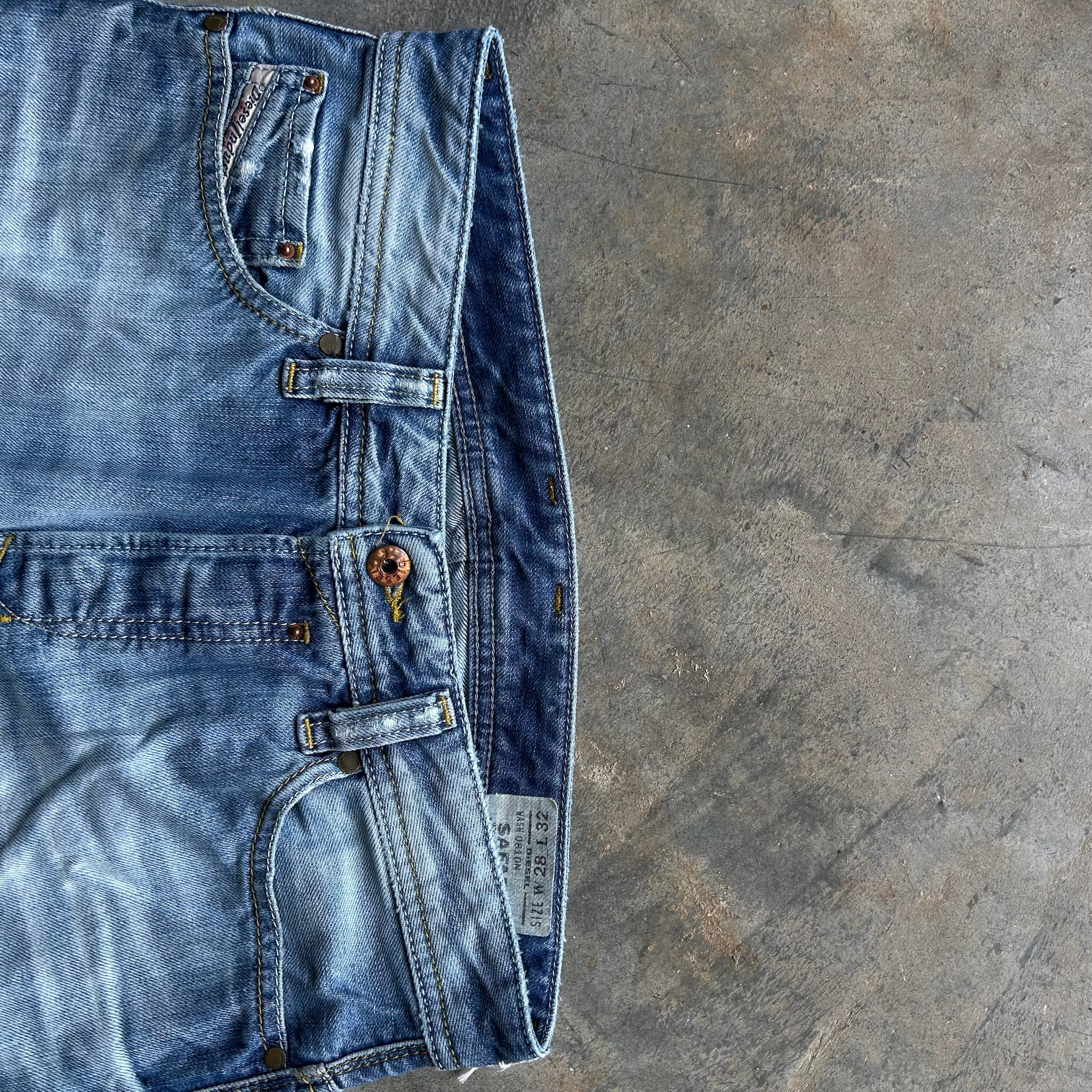 Diesel Jeans (W28)