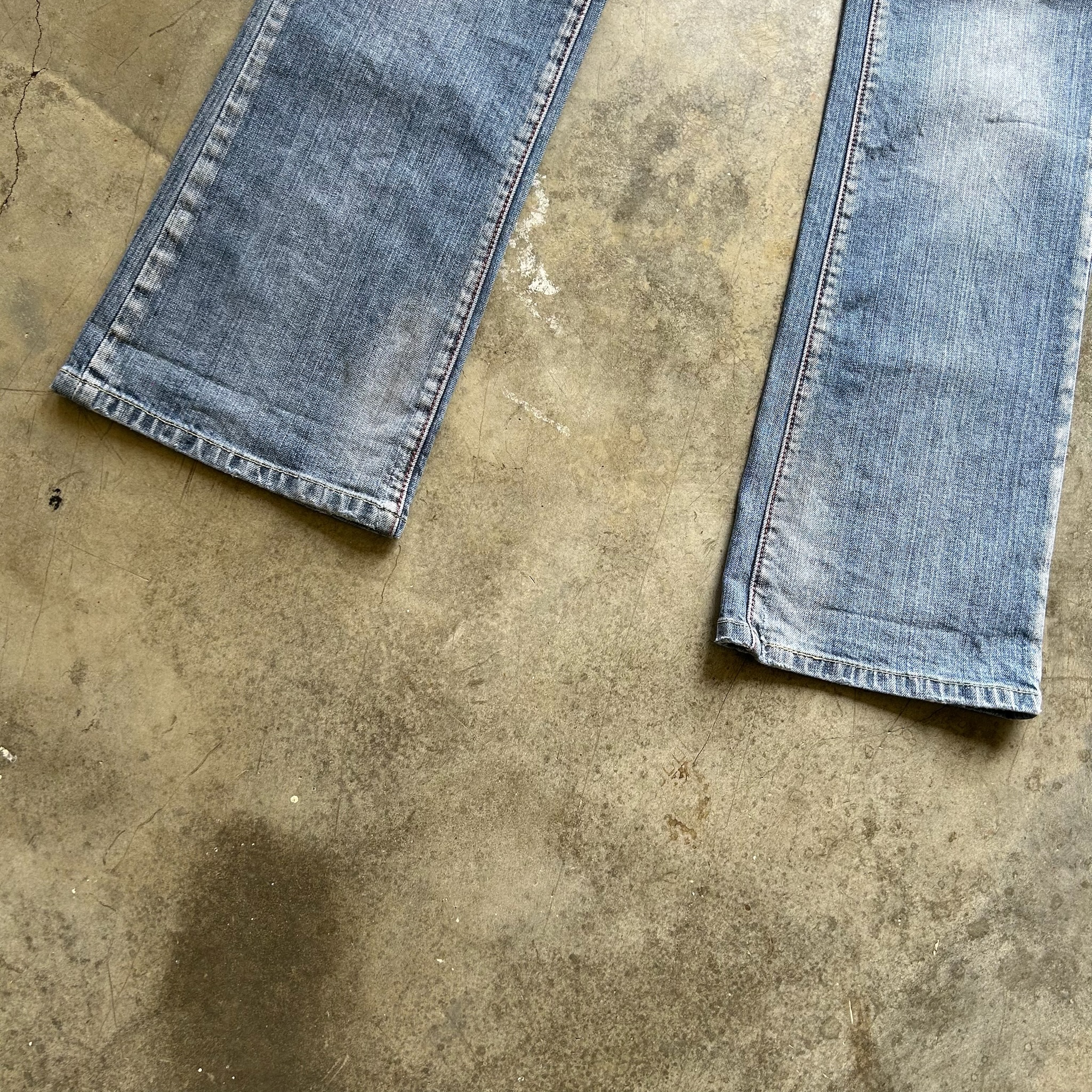 Levi's Jeans (W33)